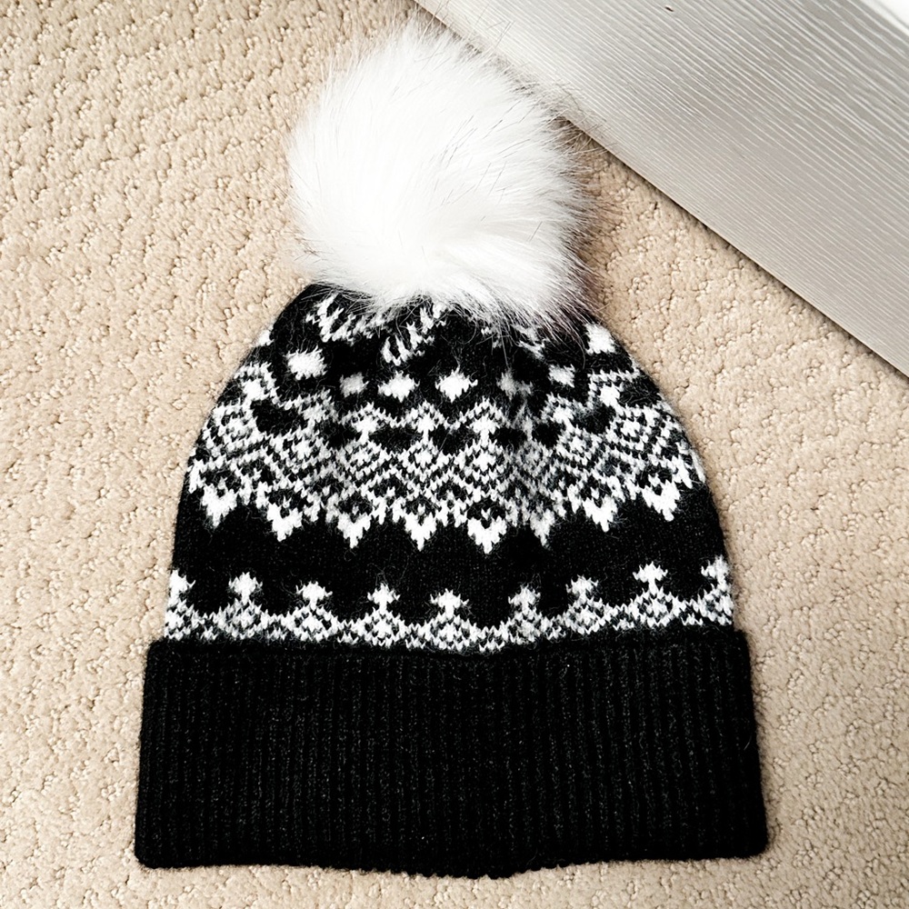 BRAND NEW Ann Taylor Loft Fair Isle Pom Pom Black & White Beanie
